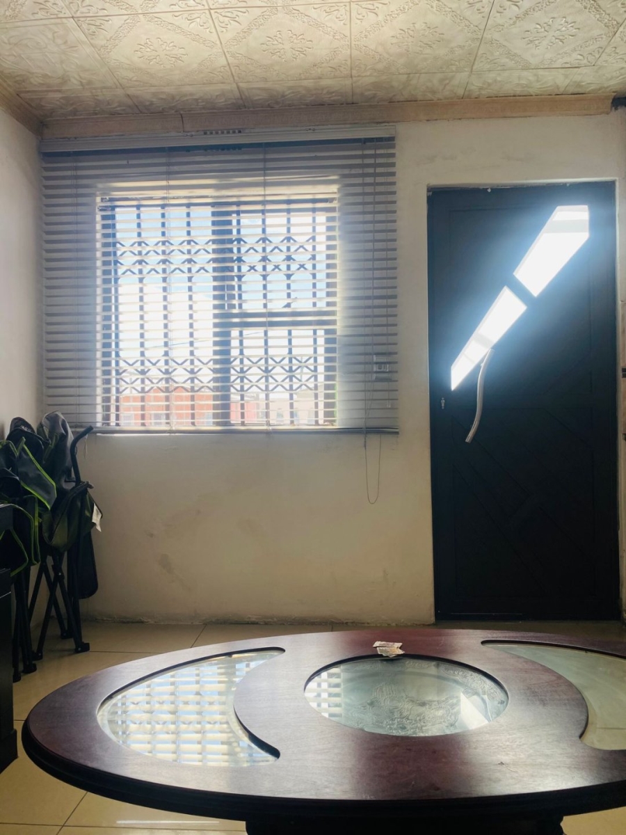 2 Bedroom Property for Sale in Harare Western Cape